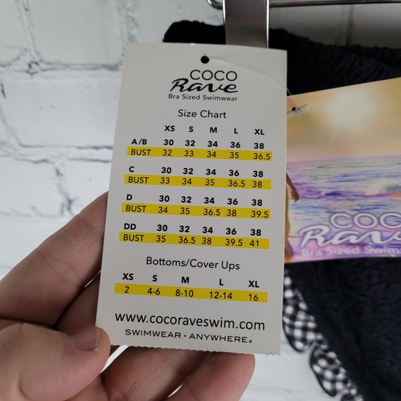 COCO RAVE | ruffle gingham textured bikini bottoms - Picture 5 of 7